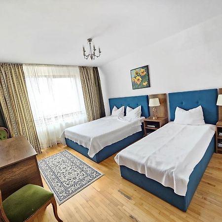 Vila De la Lugas Oradea Exterior foto